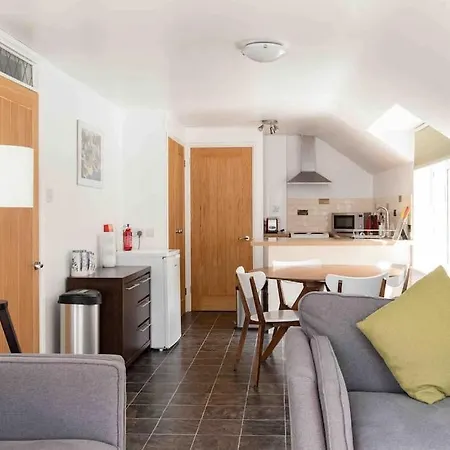 Apartment Country Home, 10 Minute Walk To The Perranporth